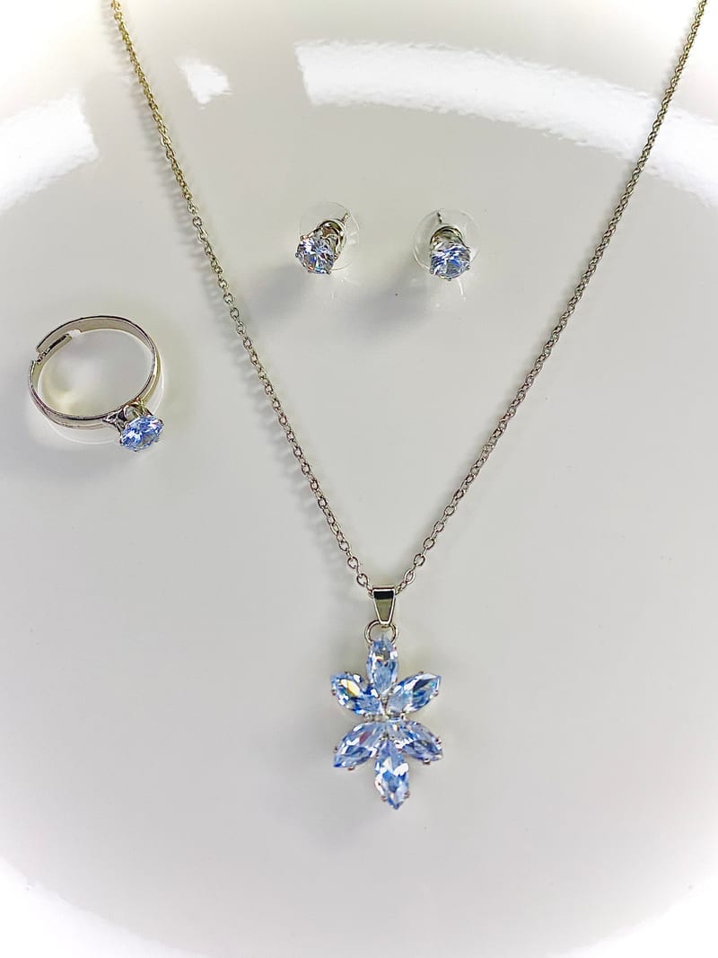 Tiny Gem Star — artificial jewellery at Rawaiya